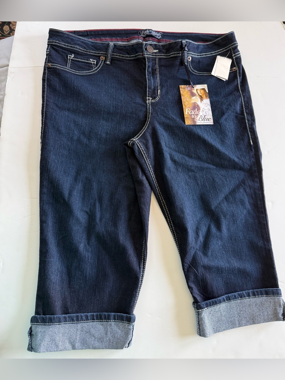 New women's 22W Fade To Blue stretch capris